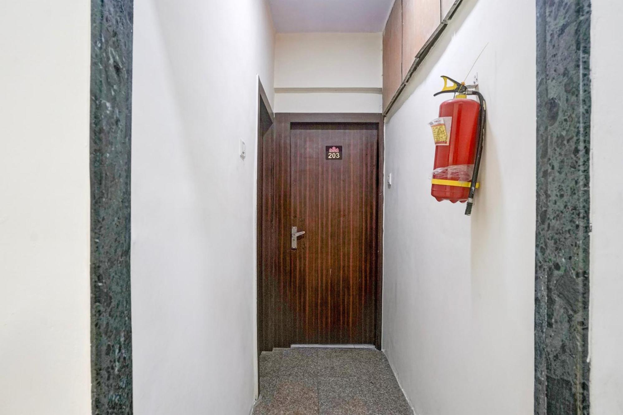Hotel O Grand Villa, Mumbai